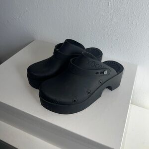 XOCOI rubber Black Platform Clog Mules